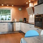 Dom wakacyjny Two-bedroom In Bjert *