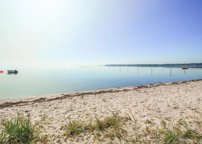 Two-bedroom In Bjert Nyaraló *