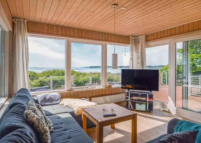 Two-bedroom In Bjert Nyaraló Bjert Strand